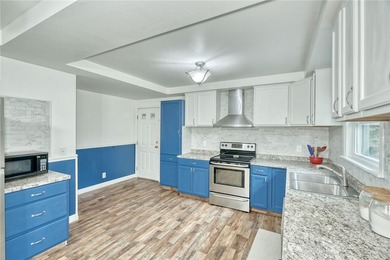 Welcome to 19 Loderdale Drive! This beautifully maintained - photo 11