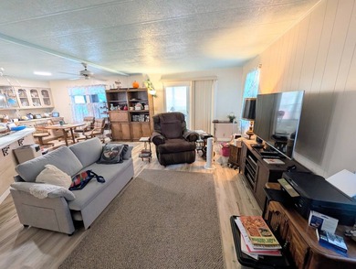 Movein ready 2 bed, 2 bath home in the 55+ community of Clover - photo 17