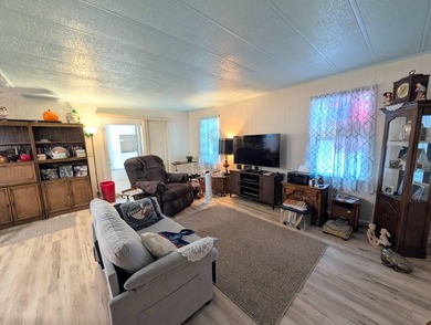 Movein ready 2 bed, 2 bath home in the 55+ community of Clover - photo 20