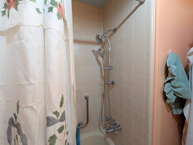 Movein ready 2 bed, 2 bath home in the 55+ community of Clover - photo 24
