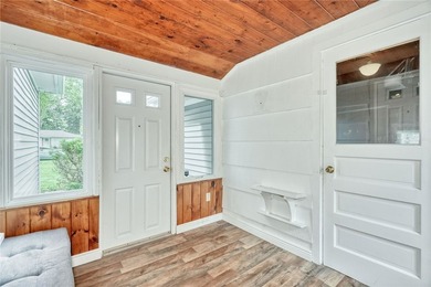 Welcome to 19 Loderdale Drive! This beautifully maintained - photo 26