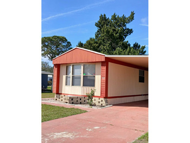 Lake Idlewild Home For Sale in Fruitland Park Florida