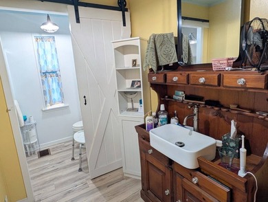 Movein ready 2 bed, 2 bath home in the 55+ community of Clover - photo 32