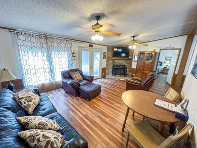 Get ready for endless adventures on the lake with this truly - photo 4