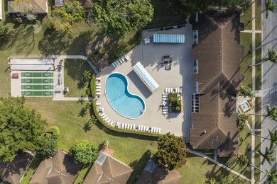 Beautiful, private unit offers peaceful views and a relaxed - photo 2