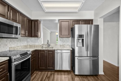 Beautiful, private unit offers peaceful views and a relaxed - photo 6