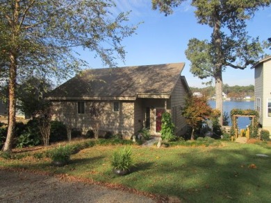Lake Blackshear Home For Sale in Warwick Georgia