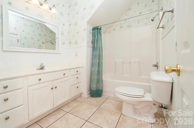 Welcome to your dream coastal getaway! Perfectly situated - photo 11