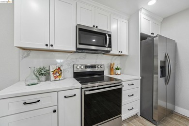 Nestled near the desirable Glen Cove area, 449 Gillcrest Ave - photo 18