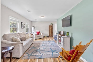 Welcome home! This is a beautiful 3br 2ba, brick ranch home - photo 21