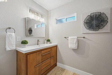 Nestled near the desirable Glen Cove area, 449 Gillcrest Ave - photo 29
