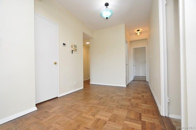Perched on the top-floor corner, this sun-drenched 2-bedroom - photo 34