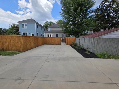 OPEN HOUSE 7/18 11am-1pm - Custom built home in 2022 has 4 - photo 42