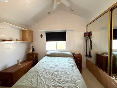 Updated 2004 park model located in the 55+ Chetco RV Park. This - photo 12