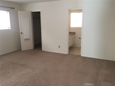 Welcome to 637 Manhattan Beach Blvd, a rare opportunity to own - photo 15
