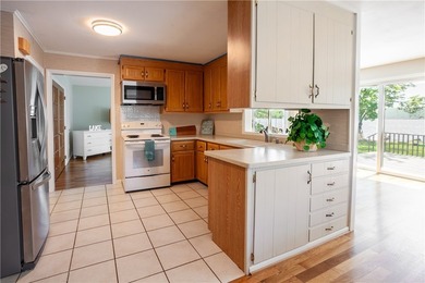 PRICE REDUCTION! All Year Around Lake Living at Its BEST! A RARE - photo 18