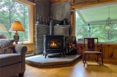 Escape to your own private woodland sanctuary set on 5 acres in - photo 19