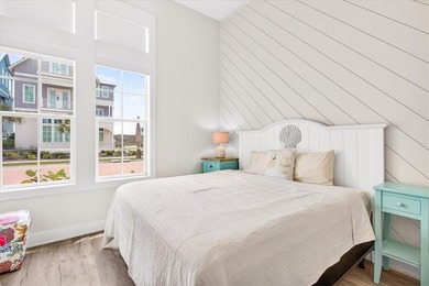 Standout Gulf views & quiet luxury come together in this 5 bdrm - photo 21