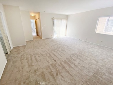 Welcome to 637 Manhattan Beach Blvd, a rare opportunity to own - photo 22
