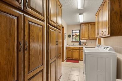 This stunning four-bedroom, three-bathroom home is a perfect - photo 14