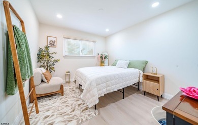 Welcome to 18 Empire Drive in the Bay Club Condominiums!