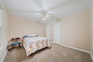 Welcome to McKinzie Townhomes #10, a beautifully maintained - photo 15
