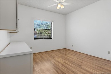 Rare 3-bedroom, 2-bath 1st floor condo with almost 1600 square - photo 15