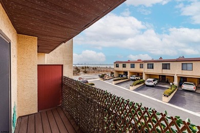 Welcome to 18 Empire Drive in the Bay Club Condominiums!