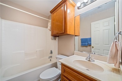 Welcome to McKinzie Townhomes #10, a beautifully maintained - photo 18