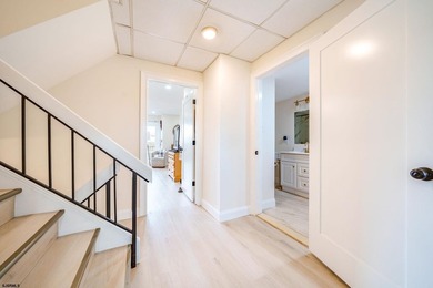 Welcome to 18 Empire Drive in the Bay Club Condominiums!