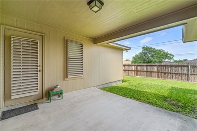 Welcome to McKinzie Townhomes #10, a beautifully maintained - photo 20