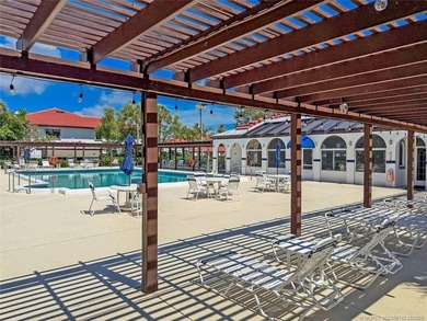 Rare 3-bedroom, 2-bath 1st floor condo with almost 1600 square - photo 25