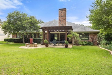 This stunning four-bedroom, three-bathroom home is a perfect - photo 30