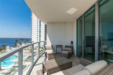 It's truly paradise at the luxurious Oasis Tower One, located - photo 11