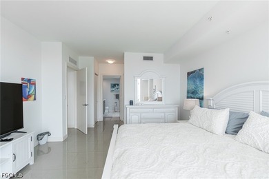 It's truly paradise at the luxurious Oasis Tower One, located - photo 13
