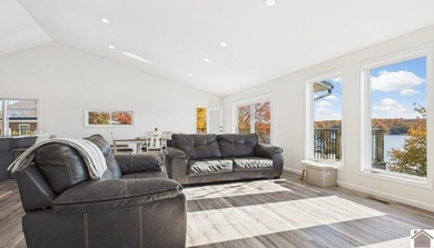 Spectacular views. Prime marina location. Investor-ready - photo 13
