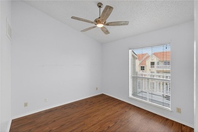 Charming and super clean 1-bedroom, 3rd-floor condo at Beach - photo 15
