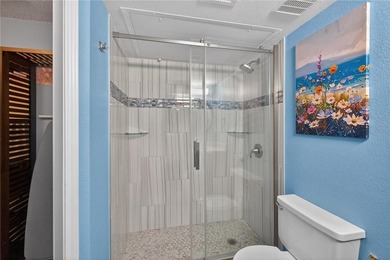 Charming and super clean 1-bedroom, 3rd-floor condo at Beach - photo 20