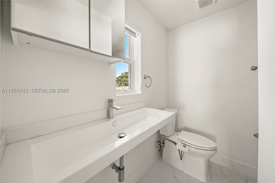 Experience Miami Beach from this remodeled home located few - photo 28