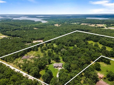 Truman Lake Home For Sale in Warsaw Missouri