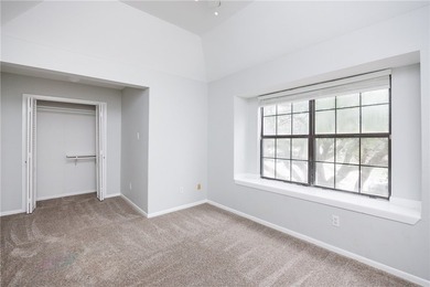 SPACIOUS 2,700+ SQFT HOME ON OVERSIZED LOT WITH LARGE DRIVEWAY - photo 11
