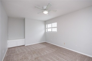 SPACIOUS 2,700+ SQFT HOME ON OVERSIZED LOT WITH LARGE DRIVEWAY - photo 16