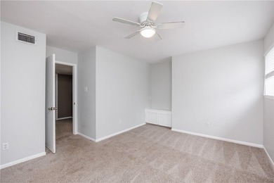 SPACIOUS 2,700+ SQFT HOME ON OVERSIZED LOT WITH LARGE DRIVEWAY - photo 20