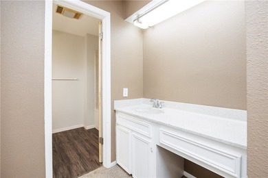 SPACIOUS 2,700+ SQFT HOME ON OVERSIZED LOT WITH LARGE DRIVEWAY - photo 22