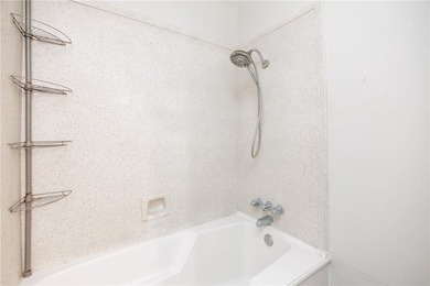 SPACIOUS 2,700+ SQFT HOME ON OVERSIZED LOT WITH LARGE DRIVEWAY - photo 24