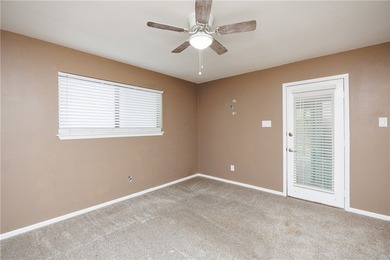 SPACIOUS 2,700+ SQFT HOME ON OVERSIZED LOT WITH LARGE DRIVEWAY - photo 26
