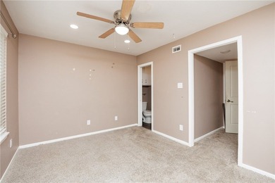 SPACIOUS 2,700+ SQFT HOME ON OVERSIZED LOT WITH LARGE DRIVEWAY - photo 30