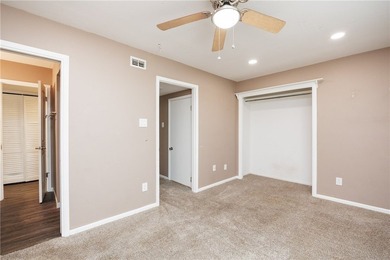 SPACIOUS 2,700+ SQFT HOME ON OVERSIZED LOT WITH LARGE DRIVEWAY - photo 31