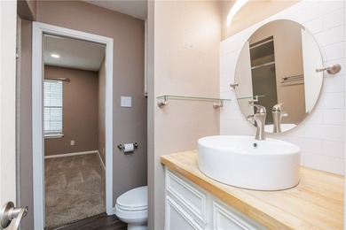 SPACIOUS 2,700+ SQFT HOME ON OVERSIZED LOT WITH LARGE DRIVEWAY - photo 32