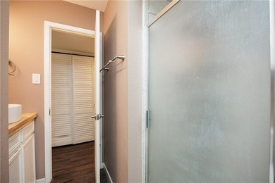 SPACIOUS 2,700+ SQFT HOME ON OVERSIZED LOT WITH LARGE DRIVEWAY - photo 33
